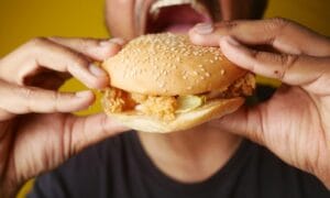 Yeme Bozuklukları (Anoreksiya, Bulimiya, Tıkınırcasına Yeme vb.)